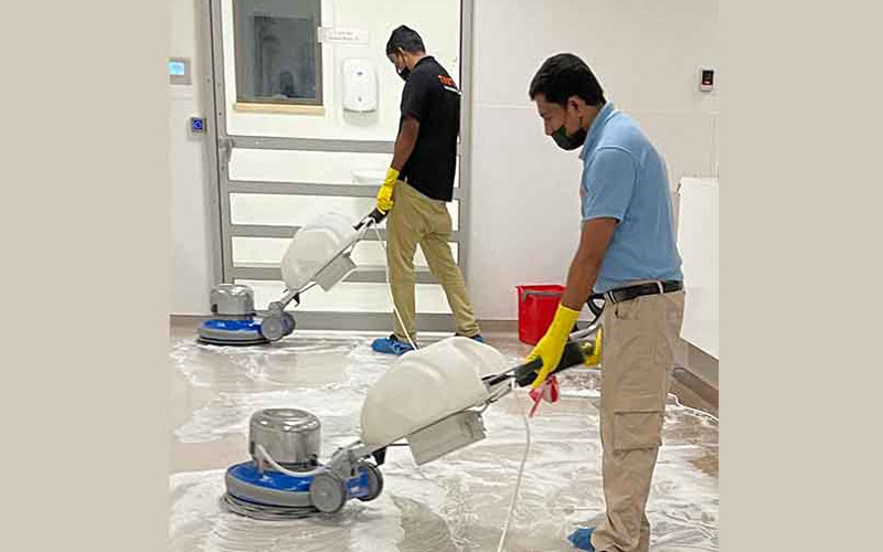 Thợ đánh bóng chuyên nghiệp