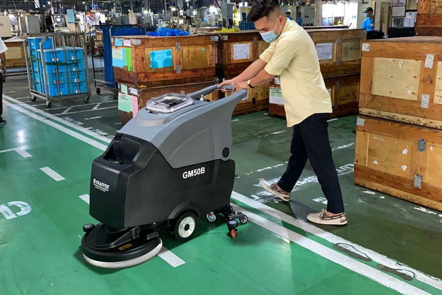 chà bóng sàn Epoxy