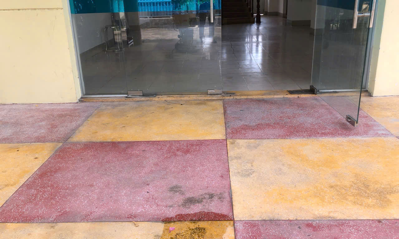 Sàn đá mài sử dụng lâu ngày