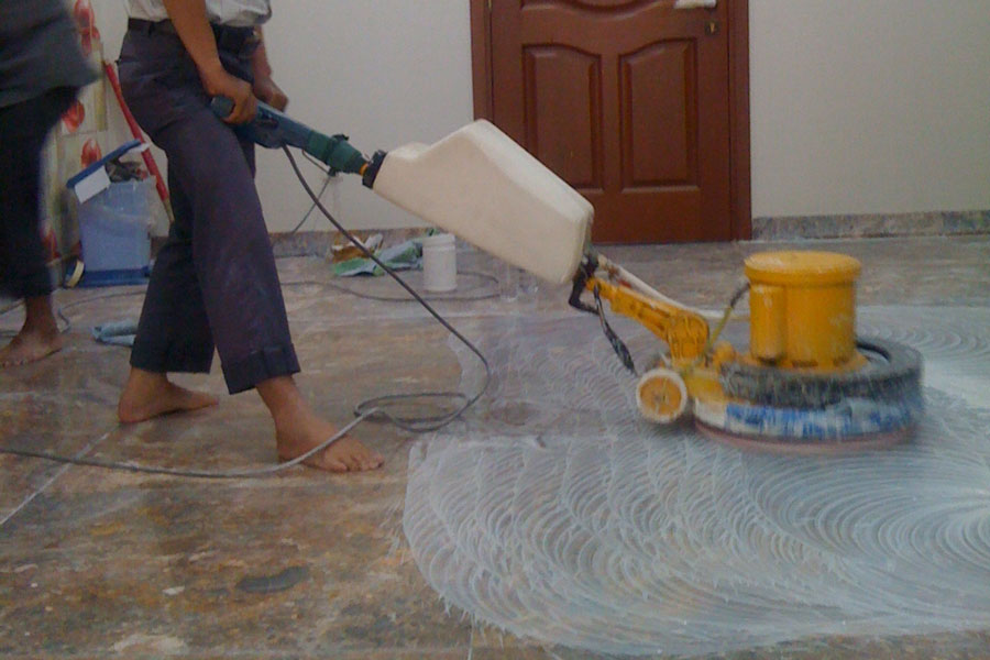 phục hồi lại độ bóng cho sàn đá